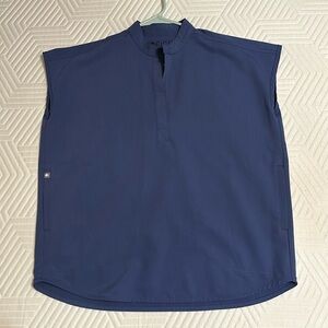 FIGS EXTRA SMALL Rafaela top. Big Sky.